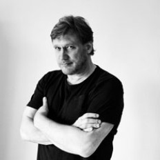 Samuli Edelmann: Pimeydestä valoon -hyväntekeväisyyskonsertti Samuli Edelmann: Pimeydestä valoon -hyväntekeväisyyskonsertti image