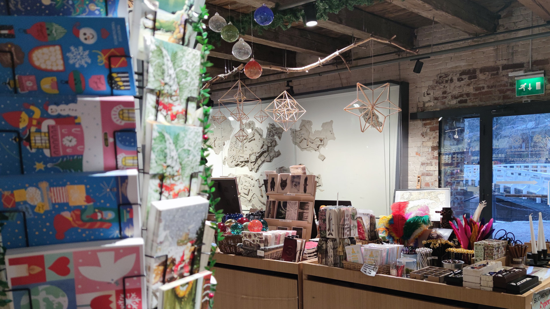 KÃ¤sityÃ¶nÃ¤ tehdyn Lasin lumo