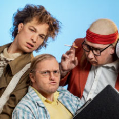 Ihan Tuuliajolla – musikaalikomedia Ihan Tuuliajolla – musikaalikomedia image