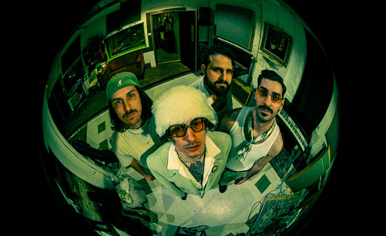 Vianova, Askin, Lightbearer