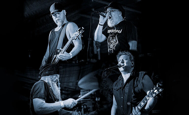 Bastards, NO EI!, Luutarhatontut