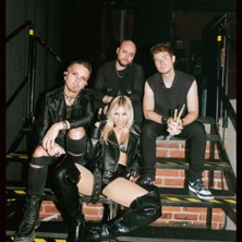 HOPHAUS LIVE: CYAN KICKS