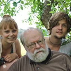 Minja Koski, Mikael Saari, Matti Hussi: Kaj Chydeniuksen lauluja