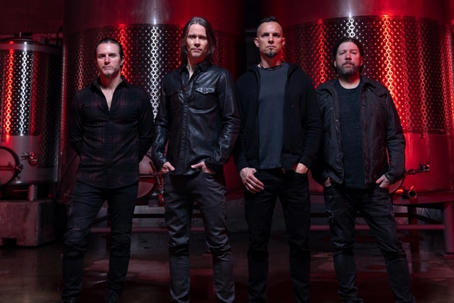 Alter Bridge - What Lies Within Tour