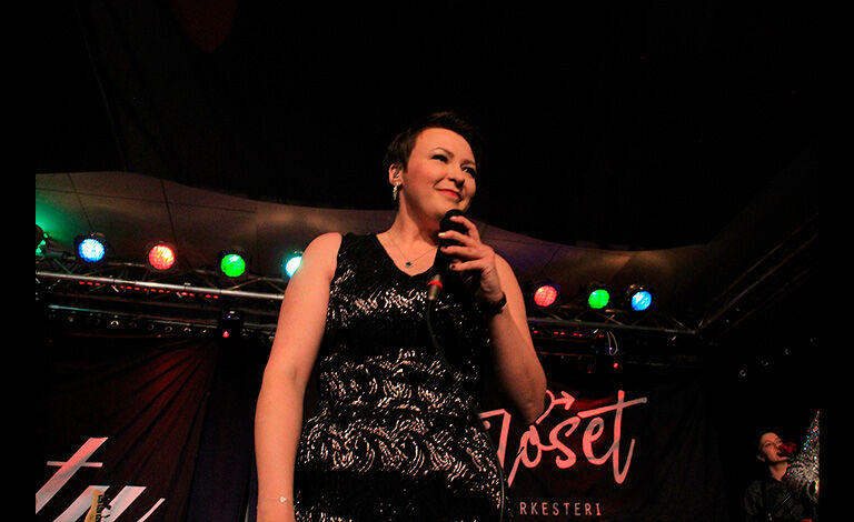 Kyösti Lindeman & Pekka Juntusen Iskelmäorkesteri ja Maikki & Taivaankaari