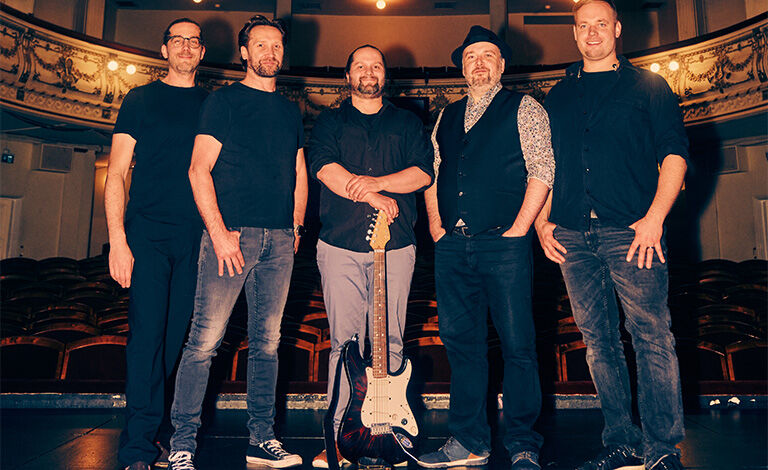 Alchemy – Finnish Dire Straits tribute