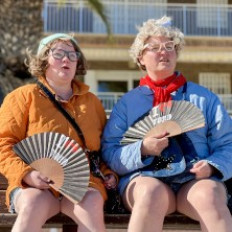 Tuula ja Pirkko – Meil on aina Toro