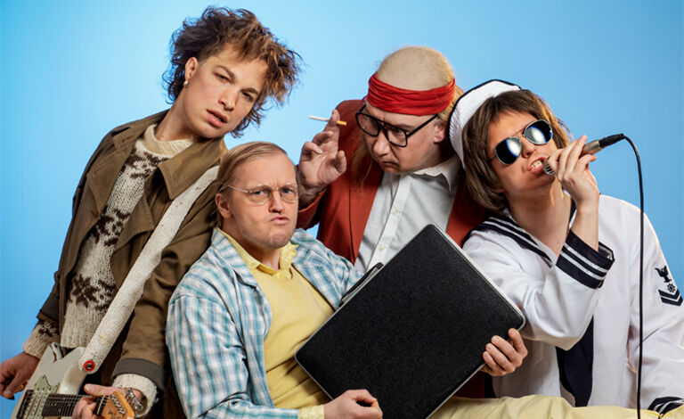 Eput, Juice ja Hassisen kone ihan tuuliajolla!