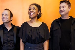 Fola Dada feat. Joo Kraus & Daniel Stelter - A Christmas Journey