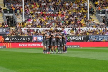 Wellington Phoenix v Western Sydney Wanderers FC