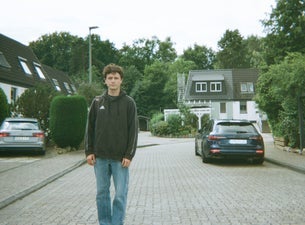 Orbit - SMALL TOWN FRIENDS ON EUROPE TOUR 2025