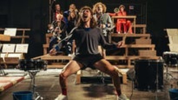 Miet Warlop - ONE SONG: Histoire(s) du Théâtre IV