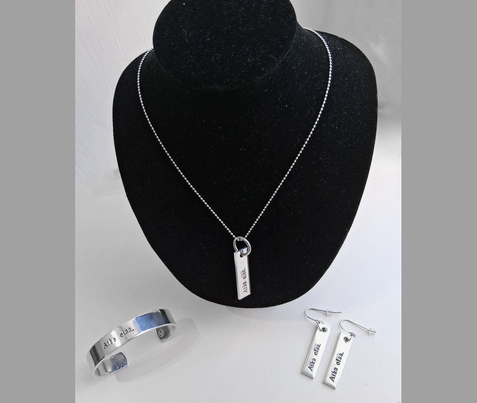 Kauniit &quot;Aika elÃ¤Ã¤&quot; tekstikorut -30%