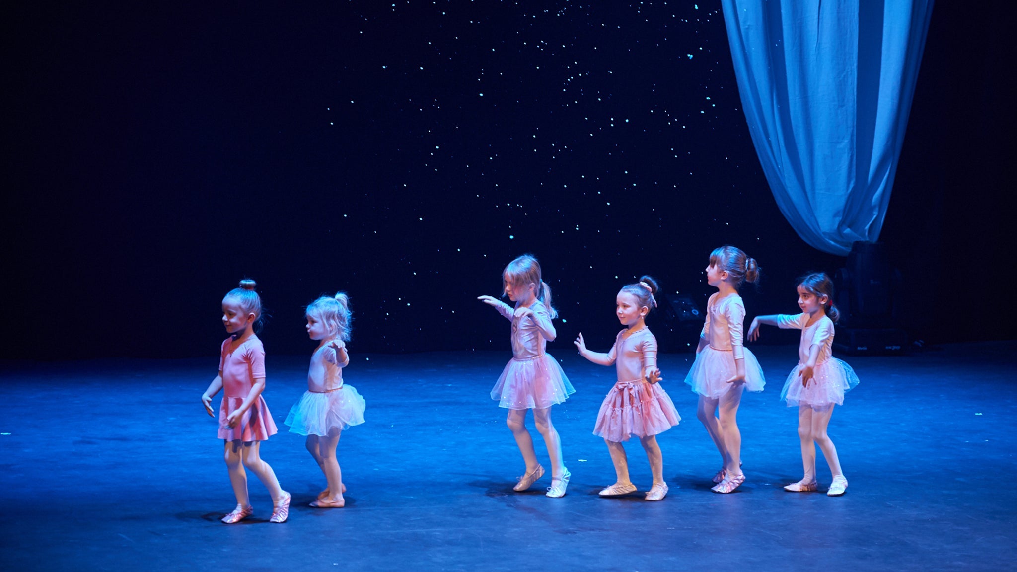 BAILANDO STUDIOS DANSAVSLUTNING HÖSTTERMINEN 2025