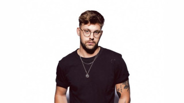 Virginia To Vegas, Living Room for Small