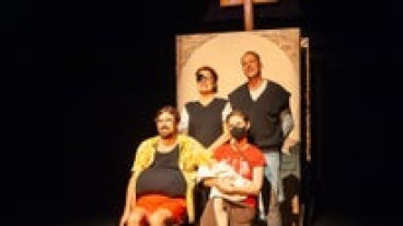 Adams Äpfel - Eine Komödie über Gutmenschen und Unverbesserliche