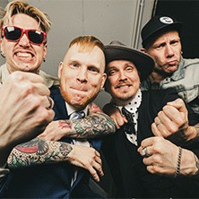 Nyrkkitappelu + Tuhon Enkelit K-18