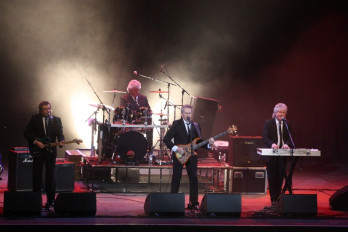 Herman's Hermits Starring Peter Noone