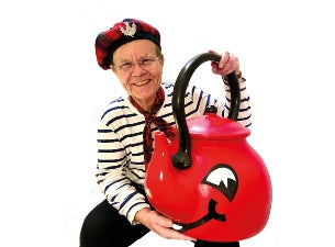 Artie's Singing Kettle: Hogmanay Party