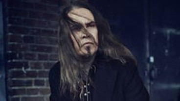 JARKKO AHOLA - SYNTYNYT KULKEMAAN