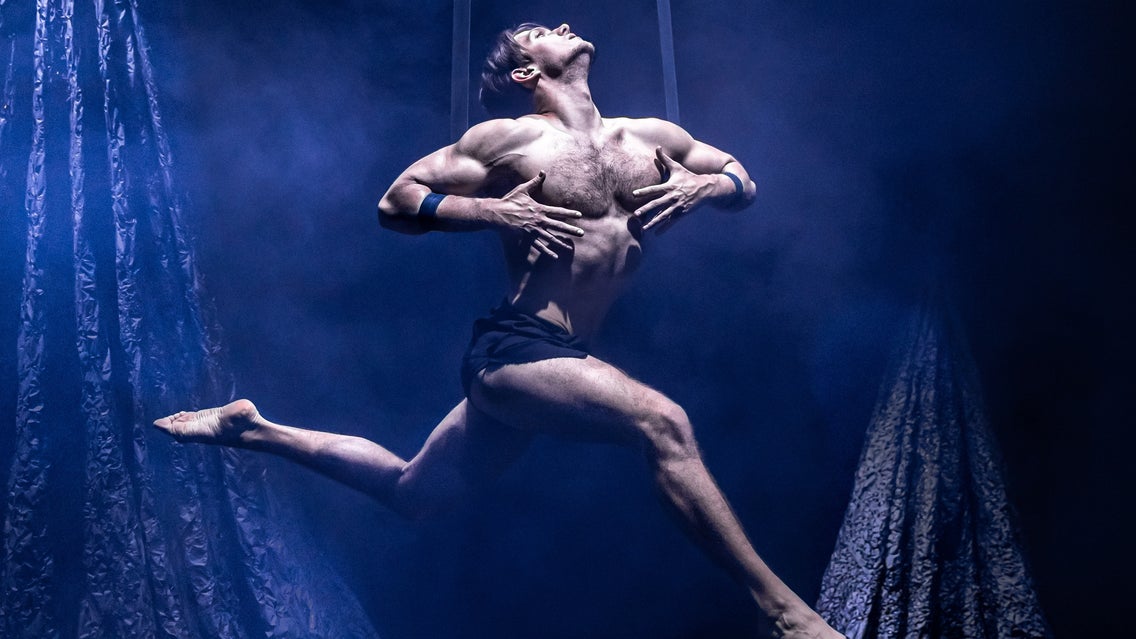 Paradisum by Recirquel