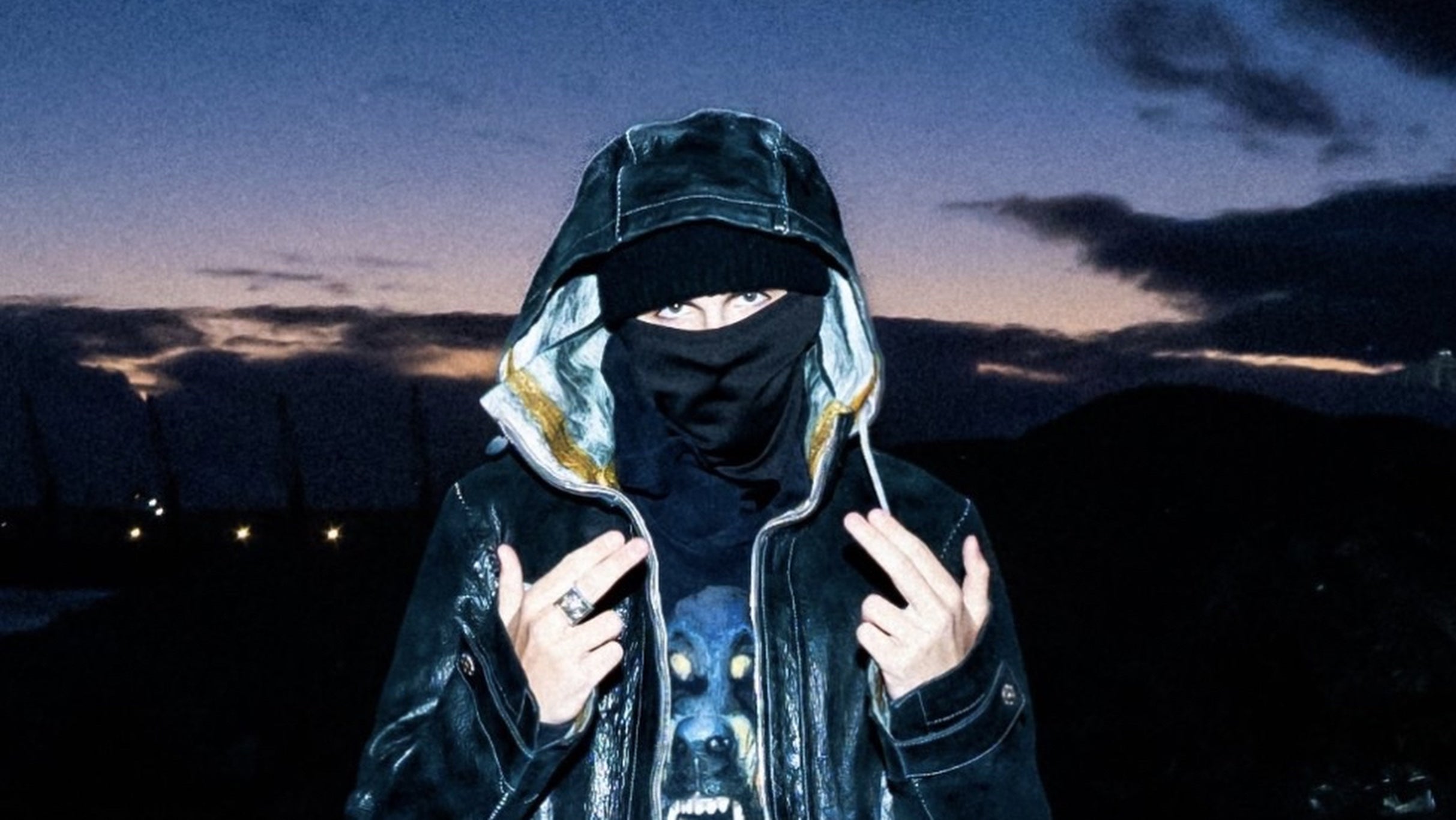 ESDEEKID 'THE REBEL TOUR' REINFORCED BY RICO ACE.