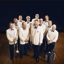 XXVIII Talviharmonikka Ystävänpäiväkonsertti DALLAPÉ-Suomalaisen musiikin legenda