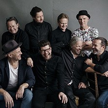 SUURLÄHETTILÄÄT K-18