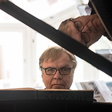 HEHKUA JA ELEGANSSIA