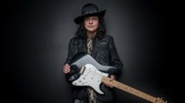 Anthony Gomes: Praise the Loud