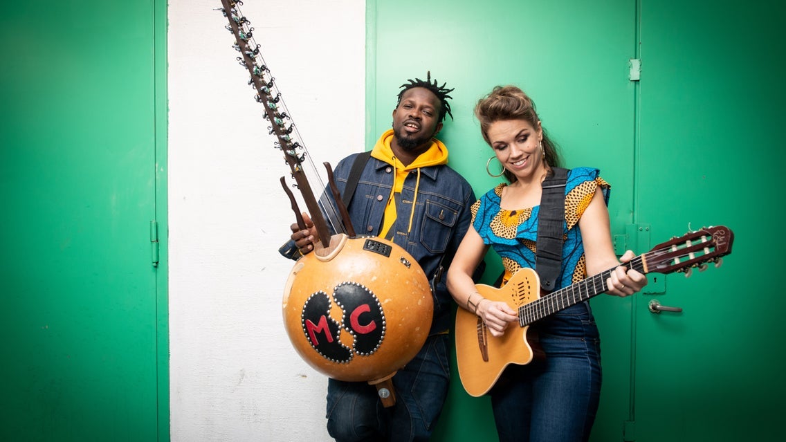 SÖNDAGSSCEN: Din egen väg med Sousou och Maher Cissoko