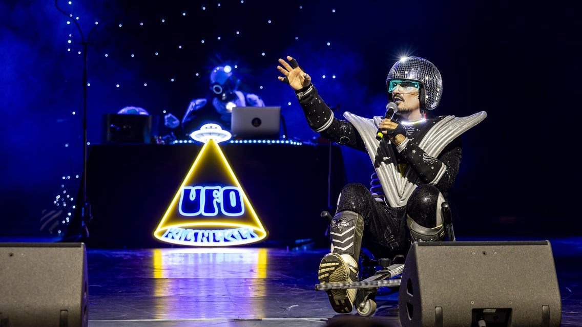 SÖNDAGSSCEN: UFO-kabinettet med MTA produktion