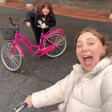 VI SKA JU BARA CYKLA FÖRBI Turné