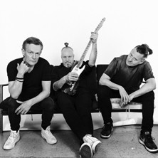 TELEKS - TUULI JOKA TARTTUU SIIPIIN