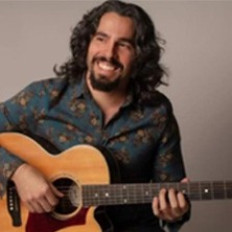 Lucas Imbiriba. Guitar on Fire