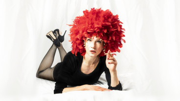 En Stjärt på Himlen, Gud Hund eller Boll - av och med Cecilia Frode image