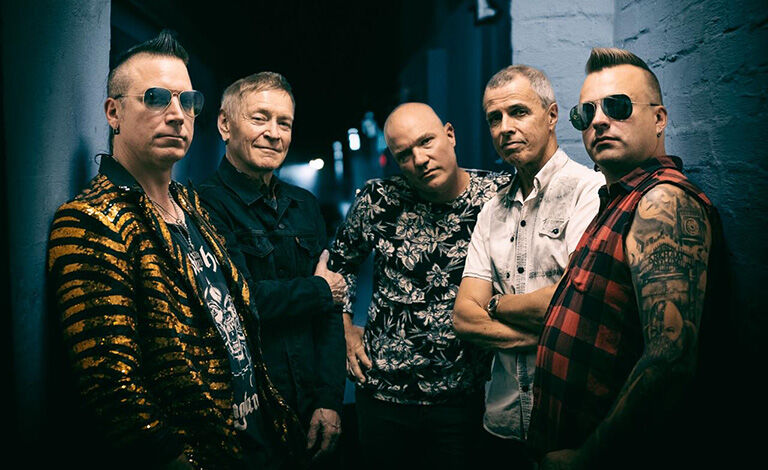 Black Devils feat. Ile Kallio & Janne Louhivuori