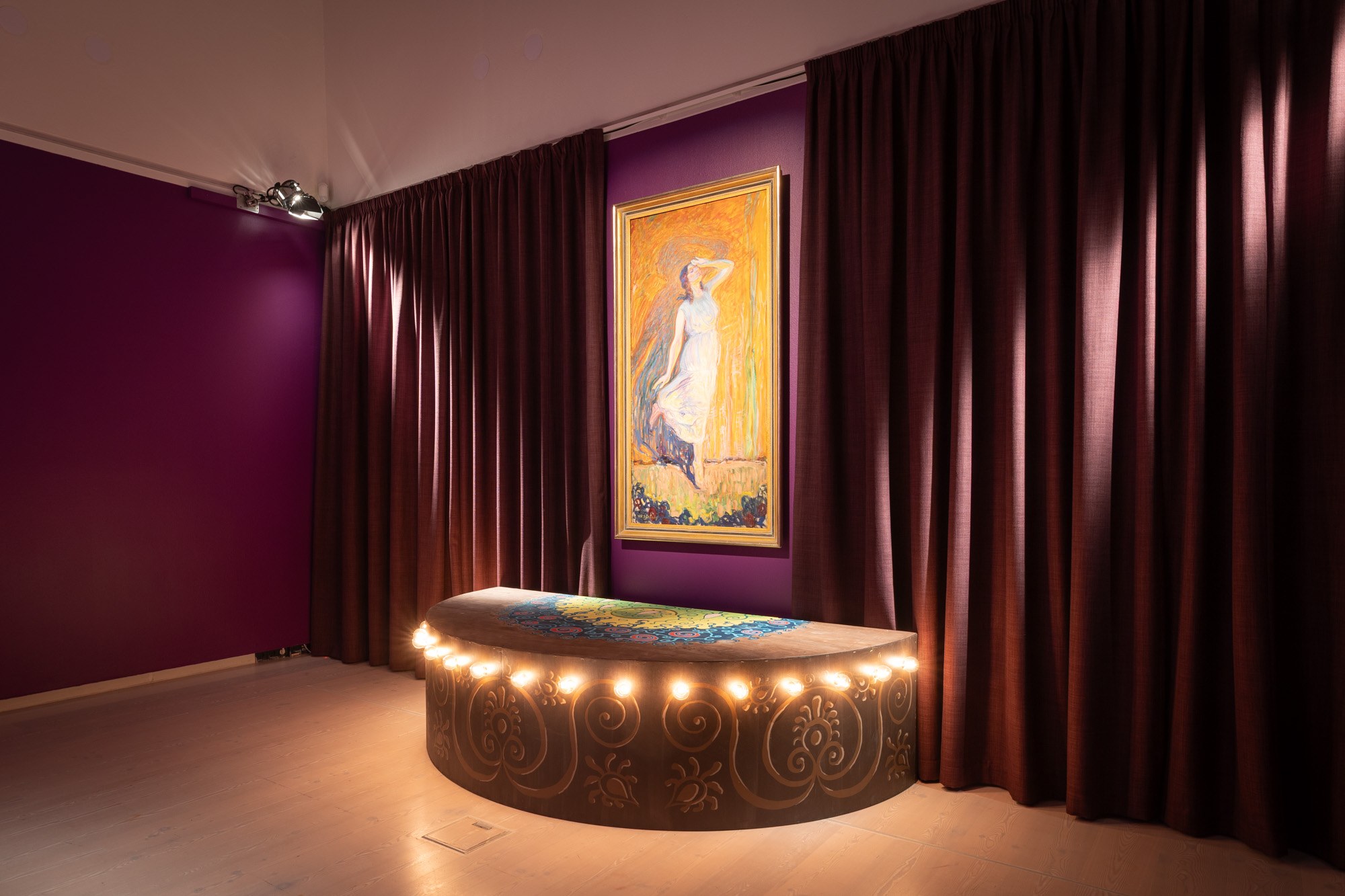 Erikoisopastus la 28.2.klo 14: Kehyskertomuksia -nÃ¤yttelyn arkkitehti Tiina Paavilainen