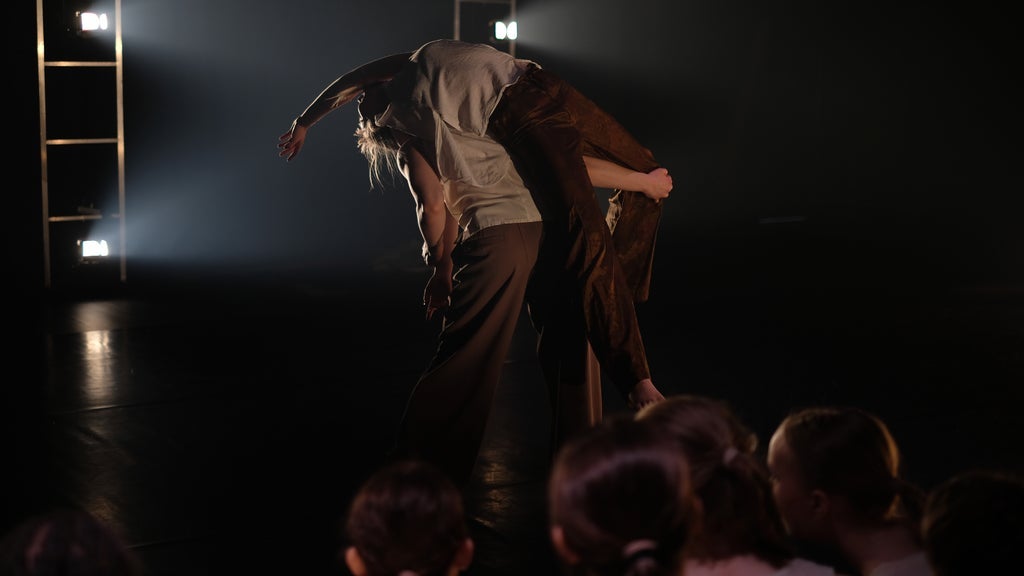 Dansföreställning: Lugnet före stormen