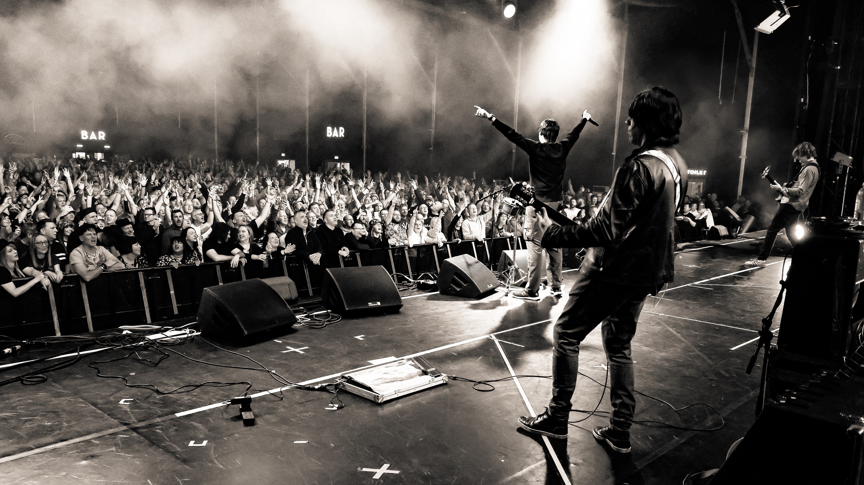 The Clone Roses,Definitely Mightbe(Oasis),Gerry Cinna-Man Exp,Kazabian