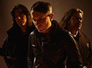 HEALTH x CARPENTER BRUT