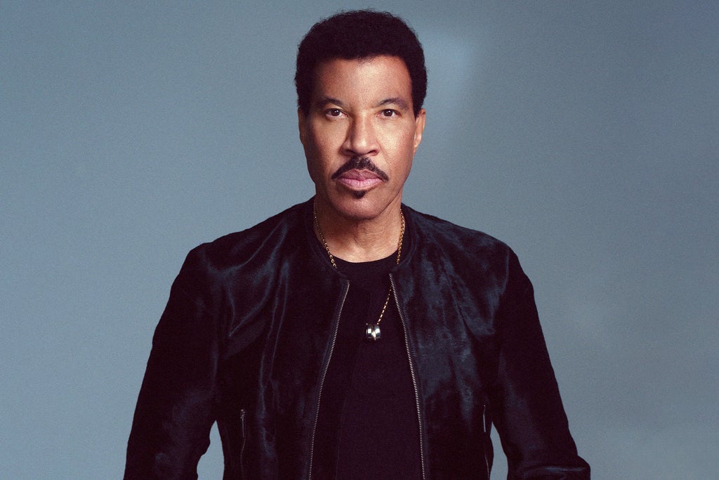 Artist Friendly | Lionel Richie