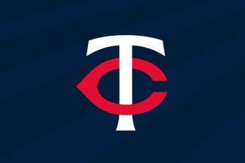 Minnesota Twins vs Los Angeles Dodgers: Night Light