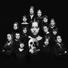 NUTE: Let's play Hamlet