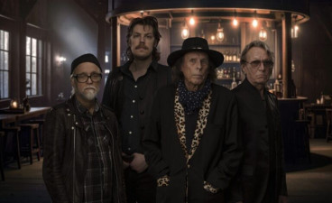 Dave Lindholm & House Lights