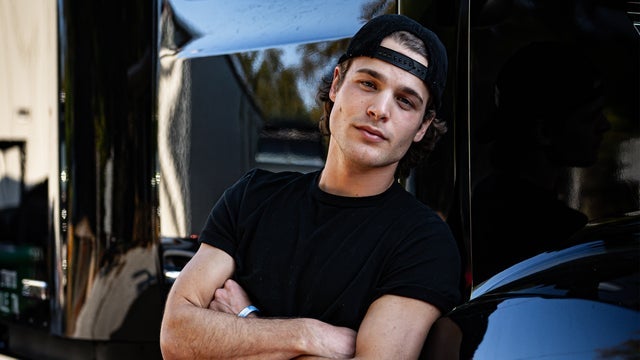 Max McNown - The Summer Vacation Tour