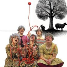 Teatterin taikaa: Noin 7 mummoa