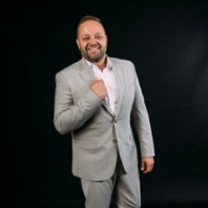 Antti Ahopelto sekä Ari Lavu