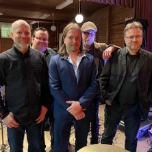 Korttelitanssit: Tiny Steps