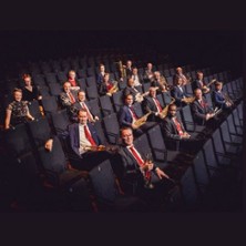 Swingin' with Basie äitienpäiväkonsertti